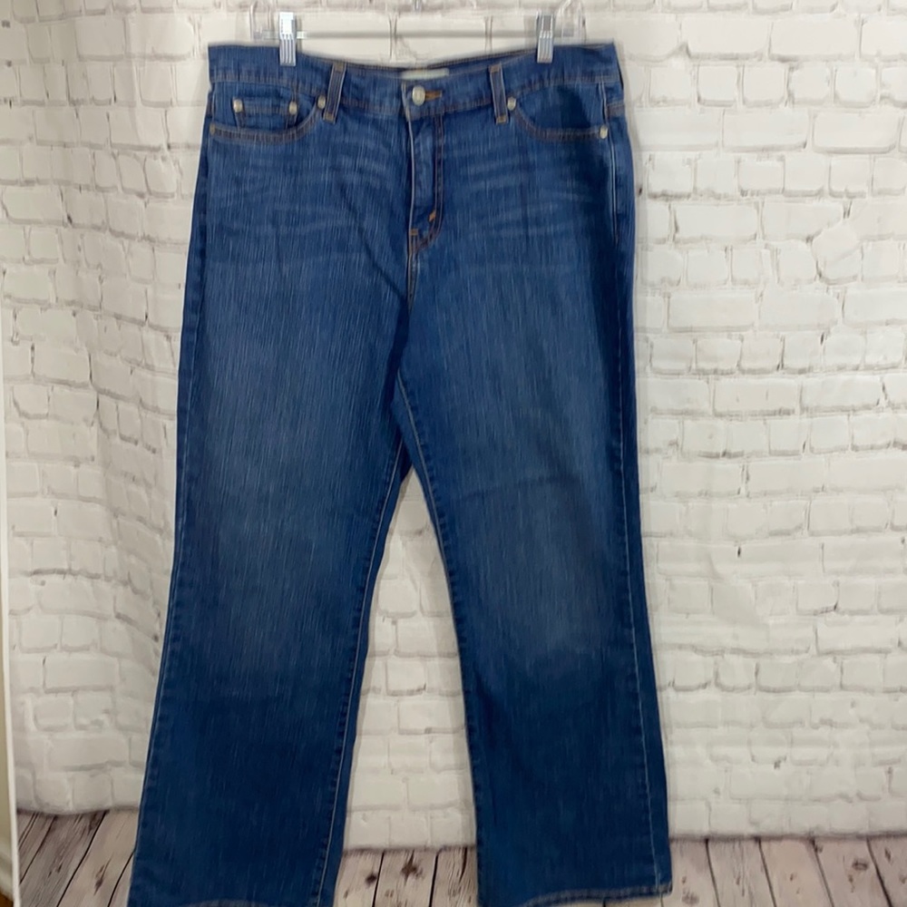 Levi's Perfectly Slimming Bootcut 512